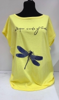 Свободная футболка SIZE PLUS стрекоза желтая IN