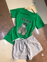Костюм футболка BEAR зеленая и серые шорты D31