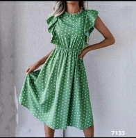 Платье миди В горошек зелёное A133
