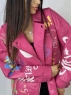 Куртка под кожу в стиле POP ART яр-розовая ZI T124 D2100
