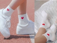 Носки с сердечком белые
