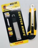 Нож строительный сегментный 18 мм CUTTER KNIFE с 3 лезвиями_Новая цена